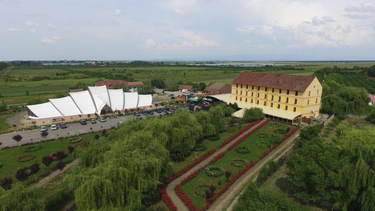 Hanul Moara Cu Noroc Ineu  Exterior photo